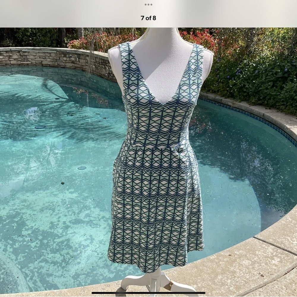 Maeve Anthropologie Geometrical key hole back skater 🛹 Dress blue & green Sz 0